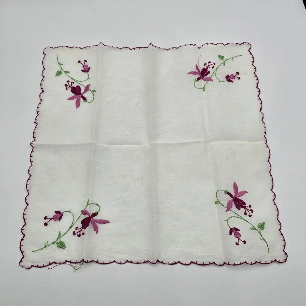 Vintage FLOWERS Ladies Handkerchief Hanky Floral White Purple Pink‎